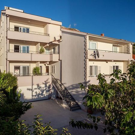 Apartments Irena Tučepi Extérieur photo