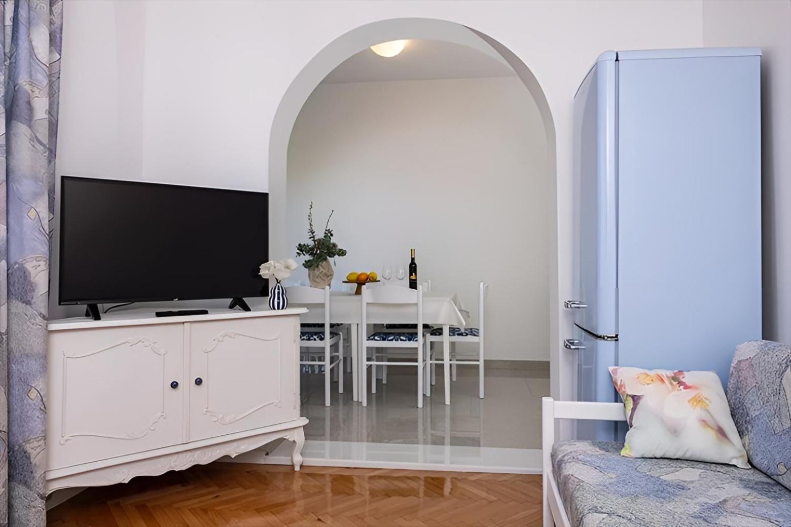 Apartments Irena Tučepi Extérieur photo