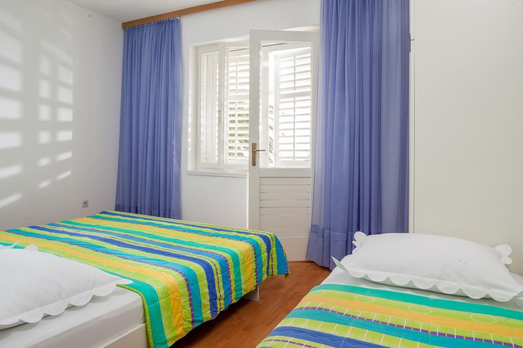 Apartments Irena Tučepi Extérieur photo