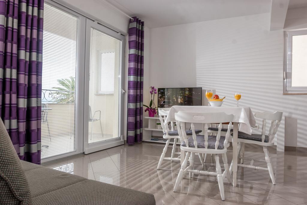 Apartments Irena Tučepi Extérieur photo
