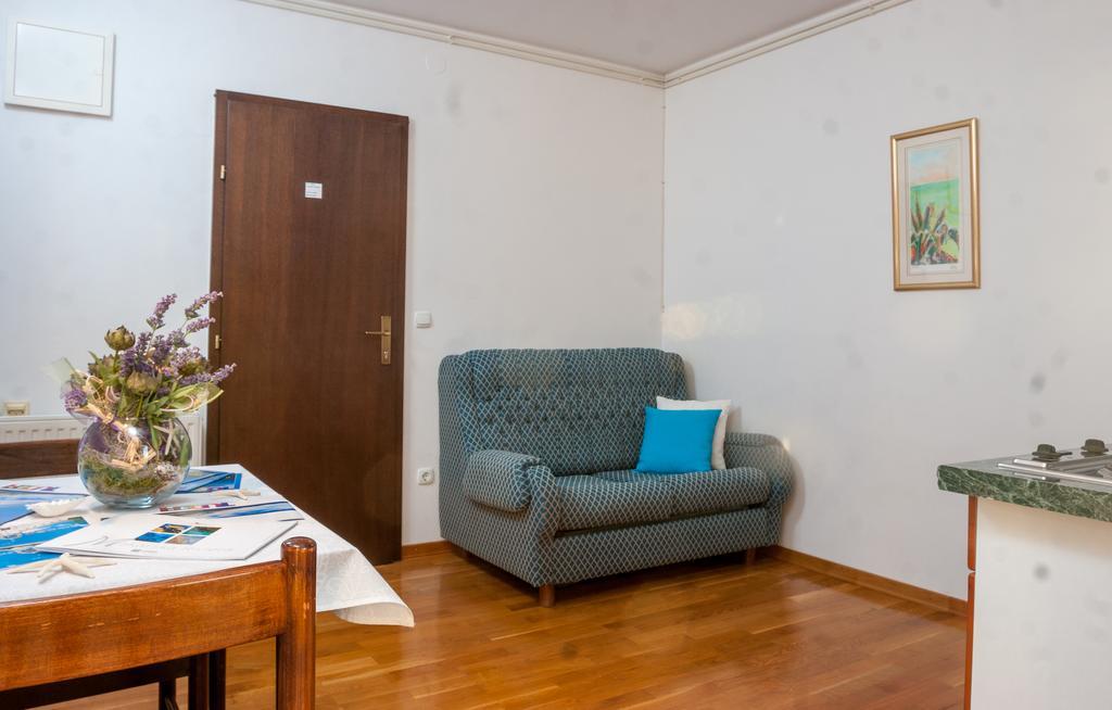 Apartments Irena Tučepi Extérieur photo